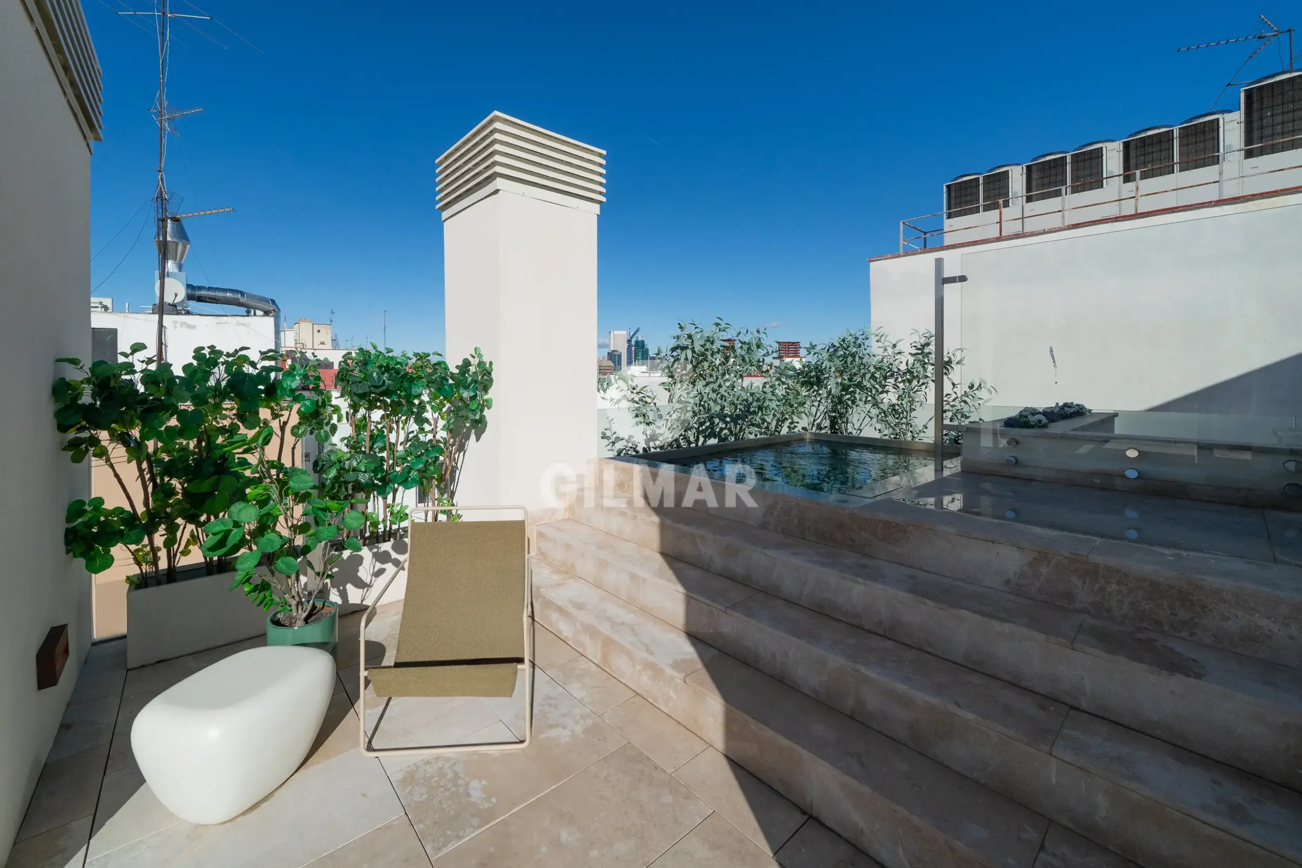 Duplex penthouse in Trafalgar - Madrid