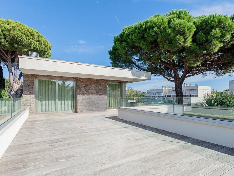 Modern Villa with Heated Pool in the Heart of Platja d’Aro, Costa Brava