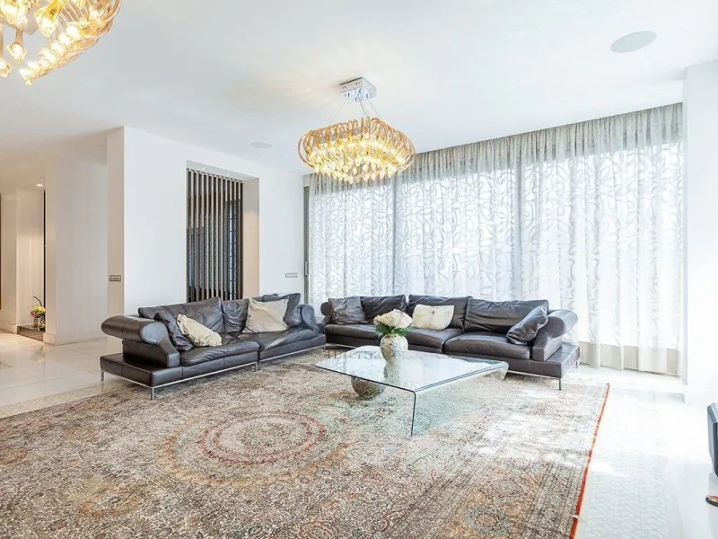 Modern Villa with Heated Pool in the Heart of Platja d’Aro, Costa Brava