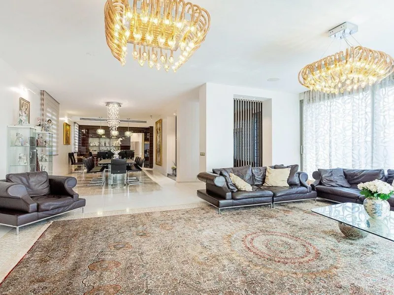 Modern Villa with Heated Pool in the Heart of Platja d’Aro, Costa Brava