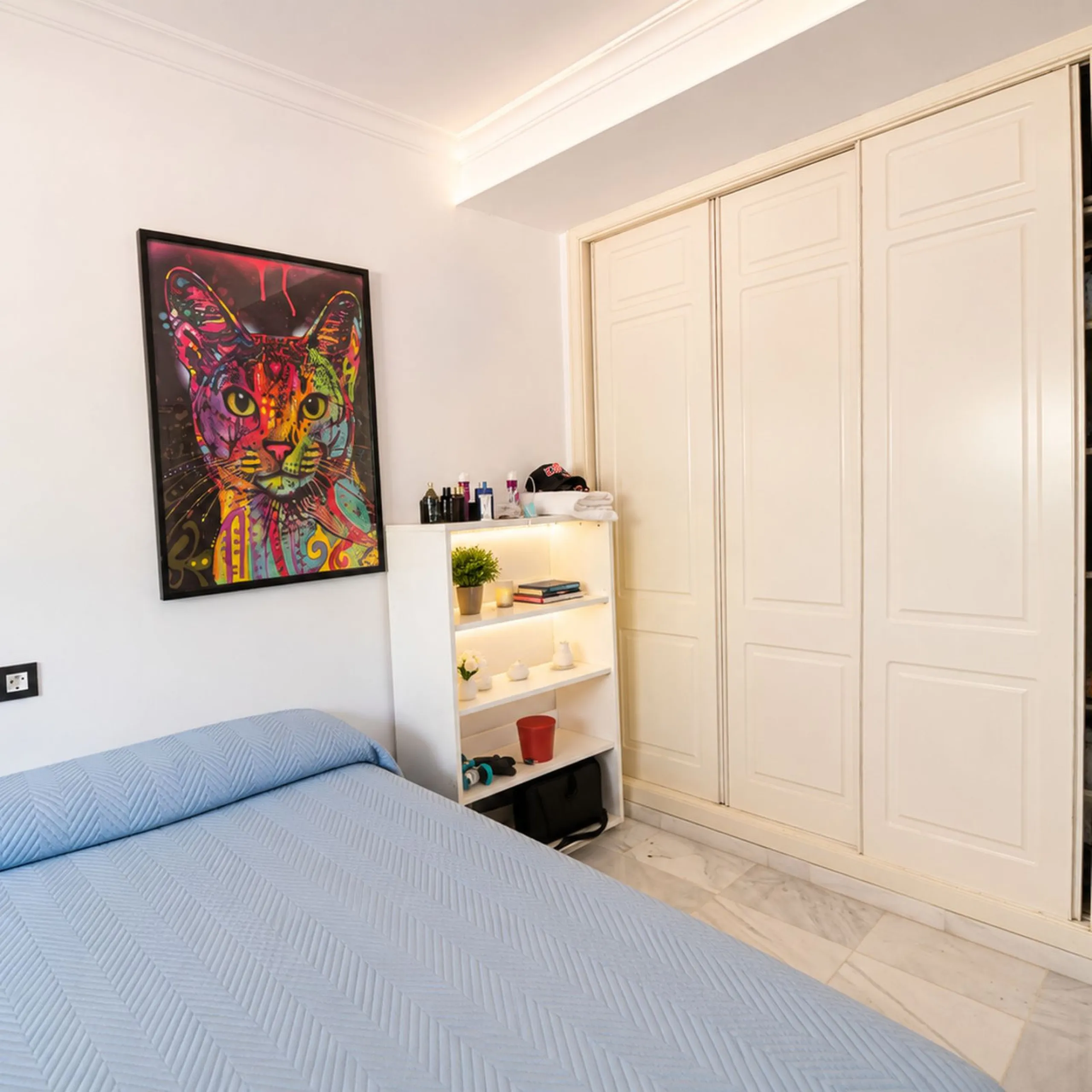 Magnificent ground-floor property for sale in the exclusive Señorio de Gonzaga urbanization. The home offers a total surface area of 100 m², of which 35 m² correspond to a spacious and bright terrace, perfect for enjoying outdoor living thanks to its exce