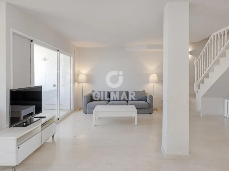 Duplex penthouse in Marbella Este - Málaga