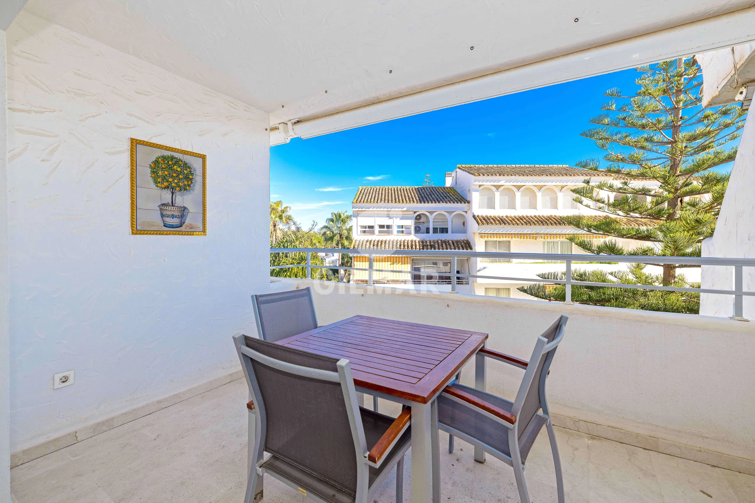Duplex penthouse in Marbella Este - Málaga