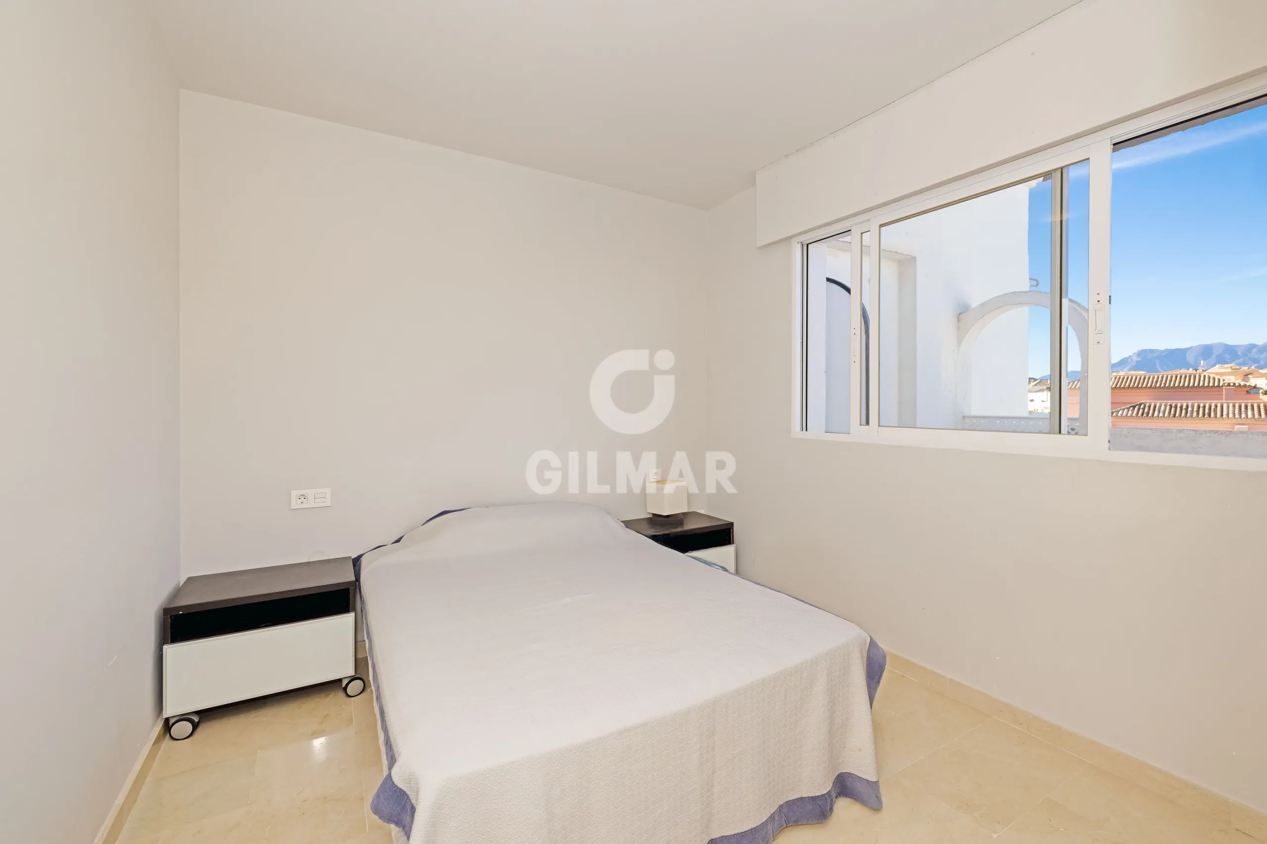 Duplex penthouse in Marbella Este - Málaga