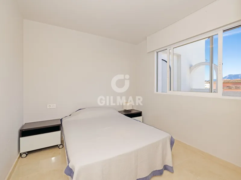 Duplex penthouse in Marbella Este - Málaga
