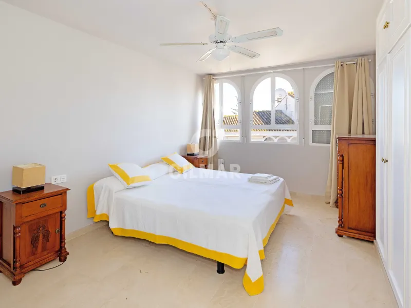 Duplex penthouse in Marbella Este - Málaga