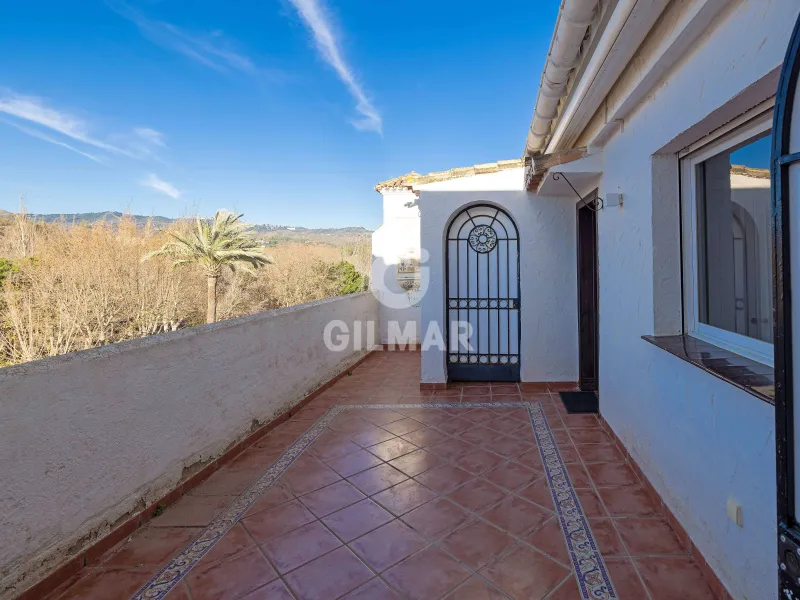Duplex penthouse in Marbella Este - Málaga