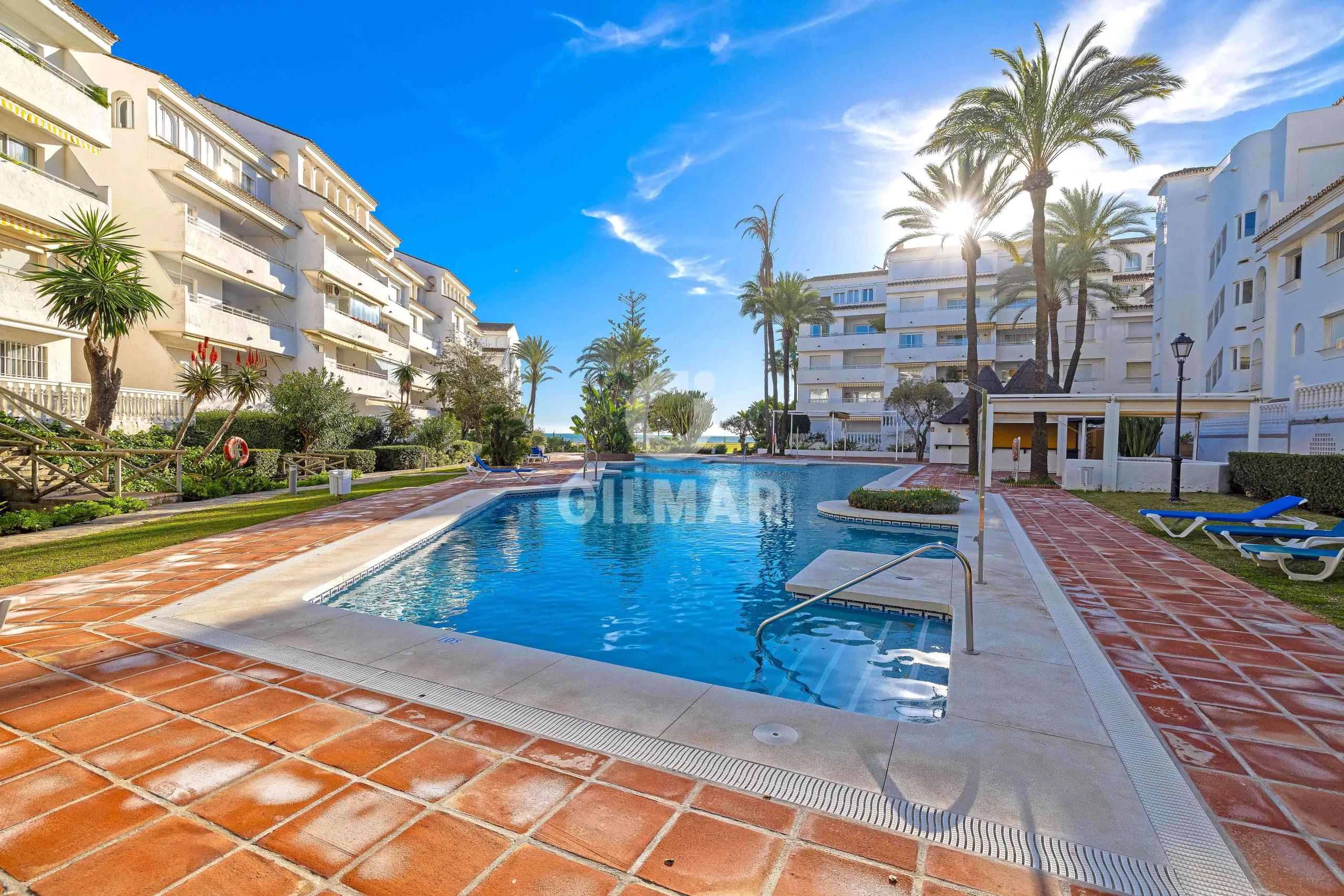 Duplex penthouse in Marbella Este - Málaga