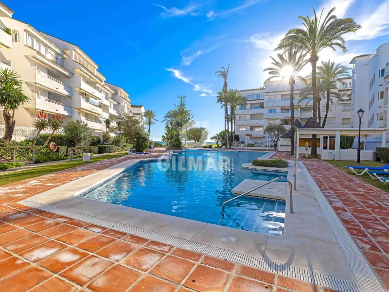 Duplex penthouse in Marbella Este - Málaga