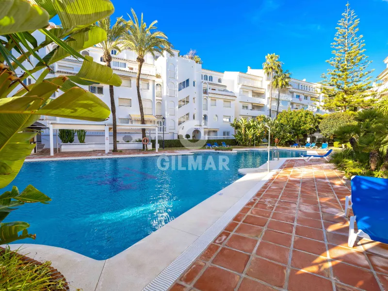 Duplex penthouse in Marbella Este - Málaga