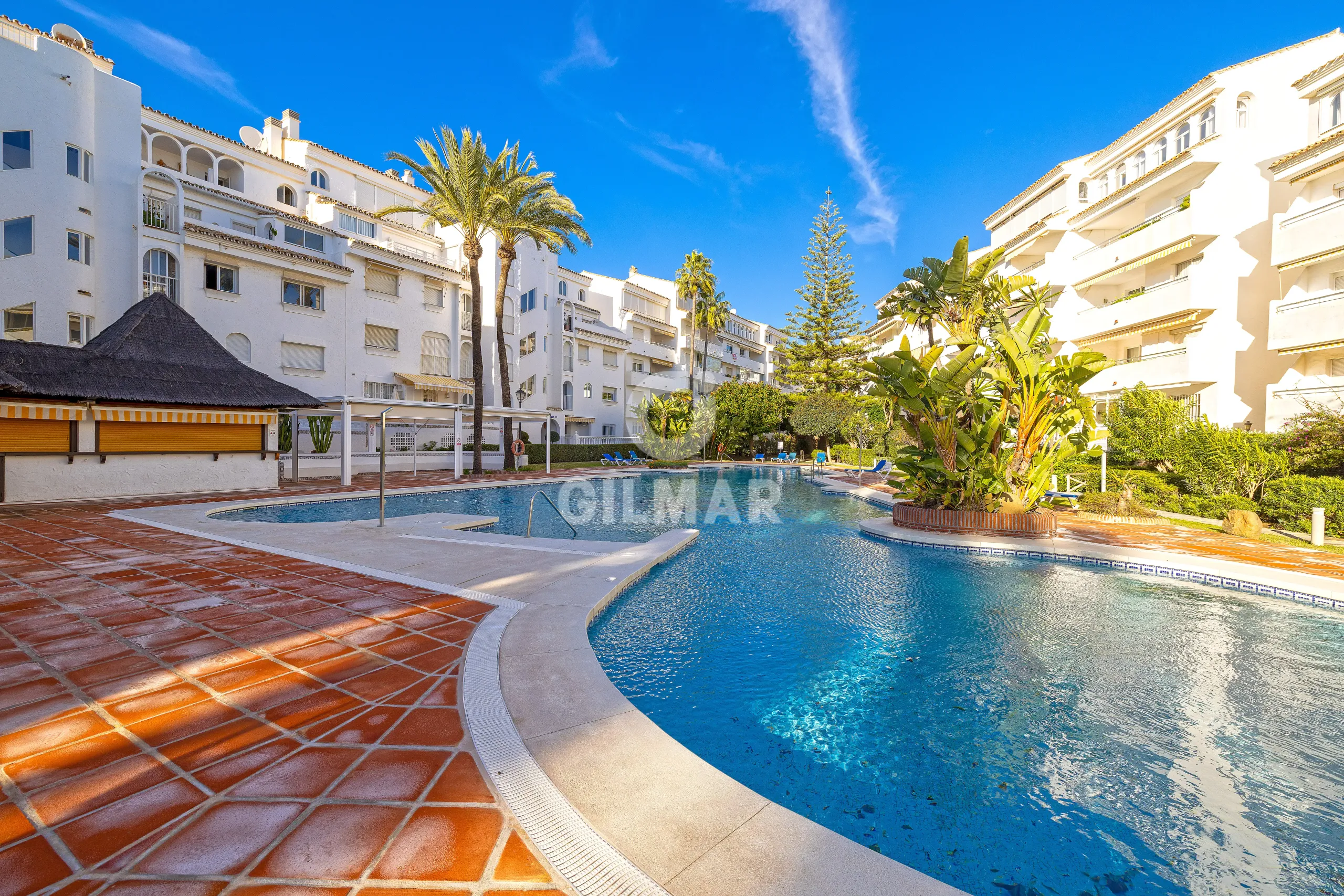 Duplex penthouse in Marbella Este - Málaga