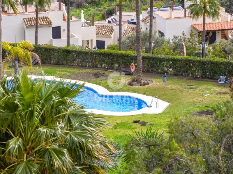 Apartment in Estepona Este - Málaga