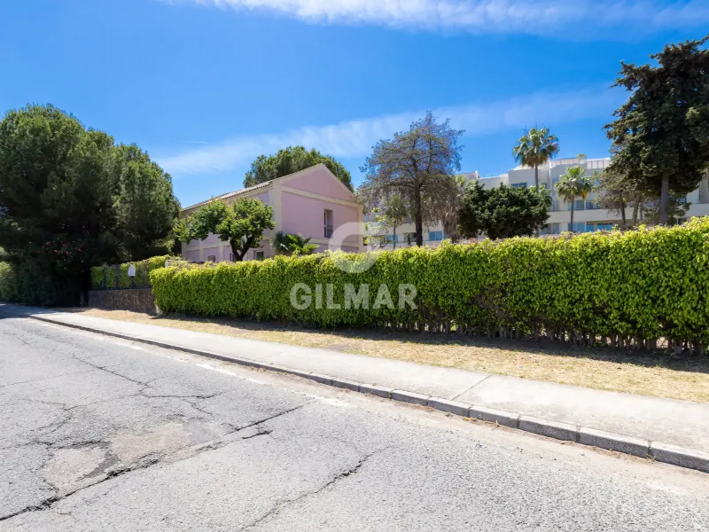 Villa in Estepona Este - Málaga