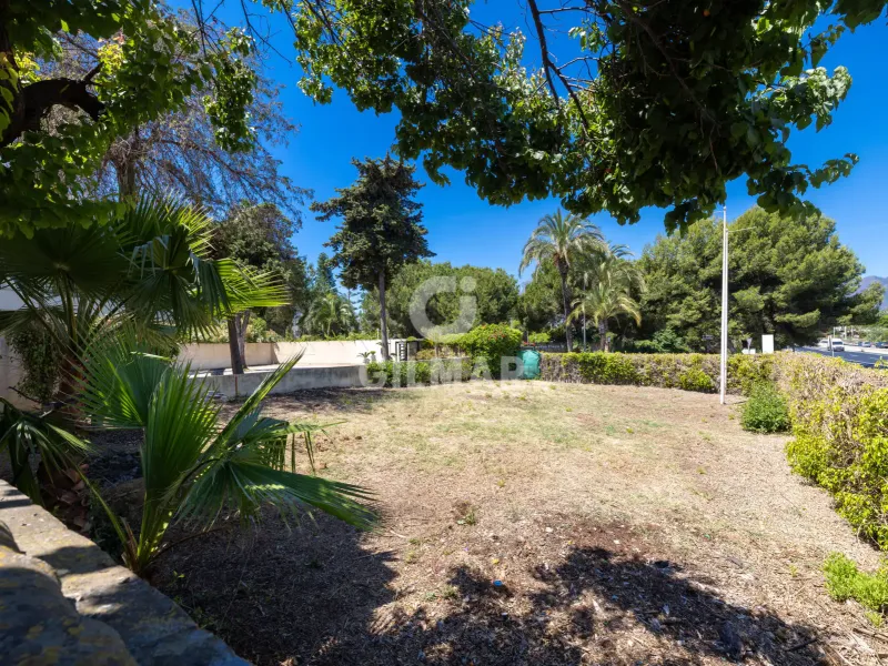 Villa in Estepona Este - Málaga