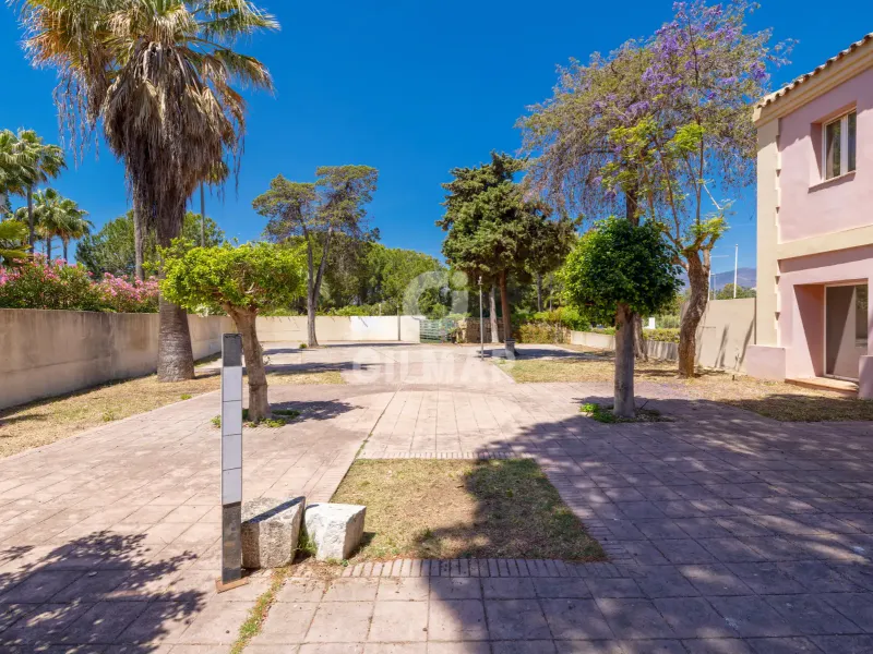 Villa in Estepona Este - Málaga