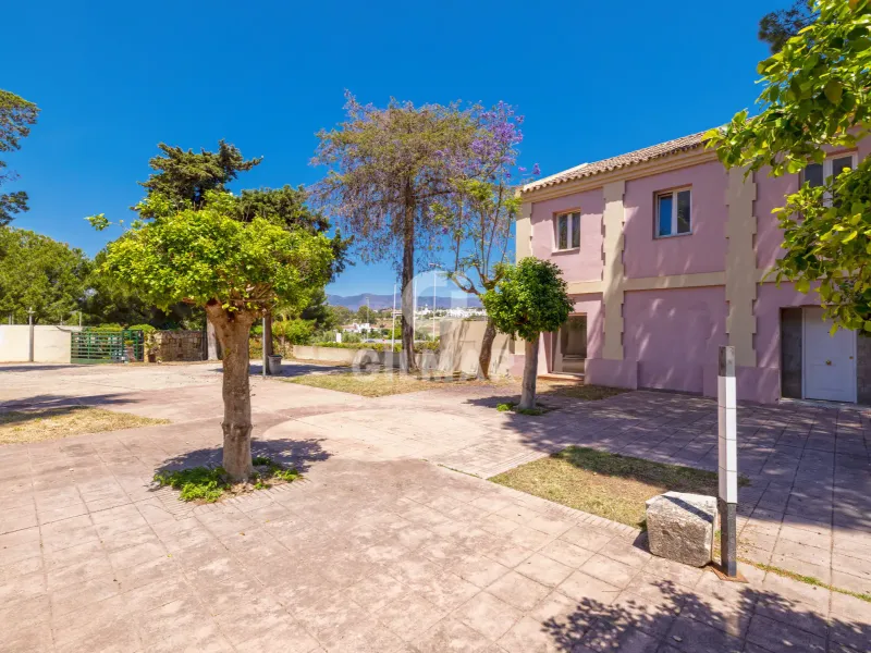 Villa in Estepona Este - Málaga