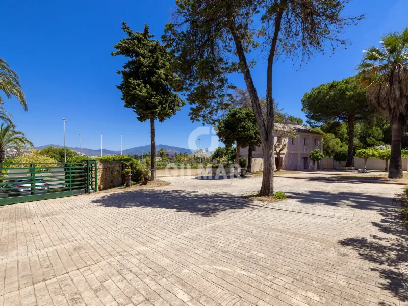Villa in Estepona Este - Málaga