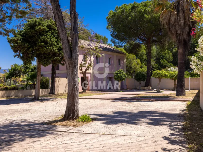 Villa in Estepona Este - Málaga