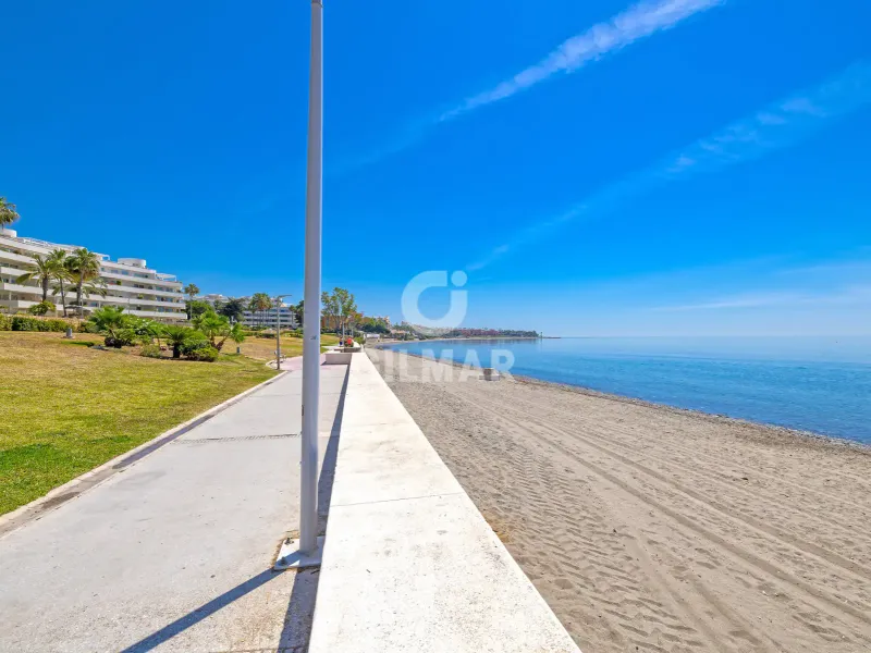 Villa in Estepona Este - Málaga