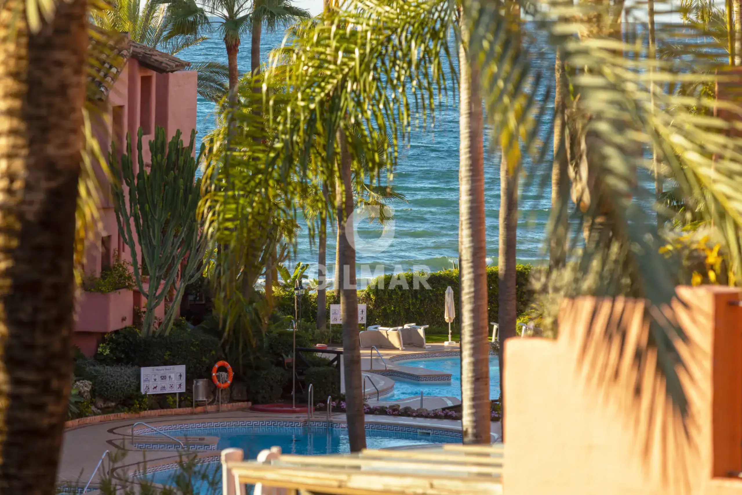Duplex penthouse in Estepona Este - Málaga