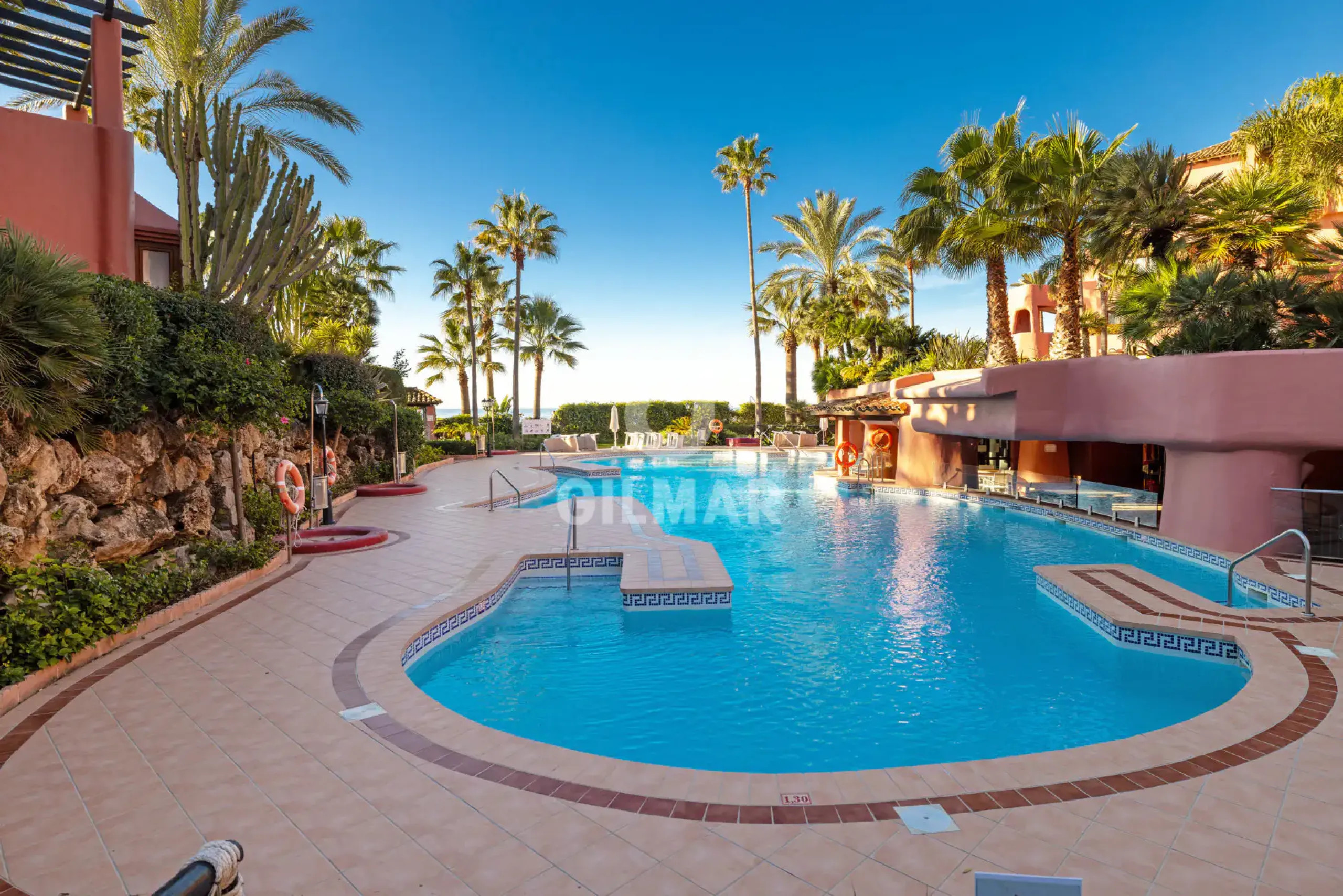 Duplex penthouse in Estepona Este - Málaga