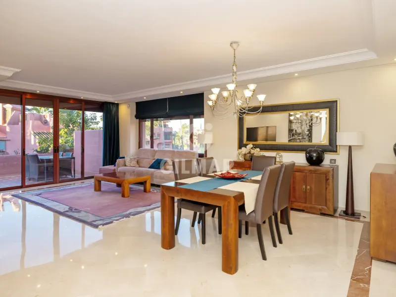 Duplex penthouse in Estepona Este - Málaga