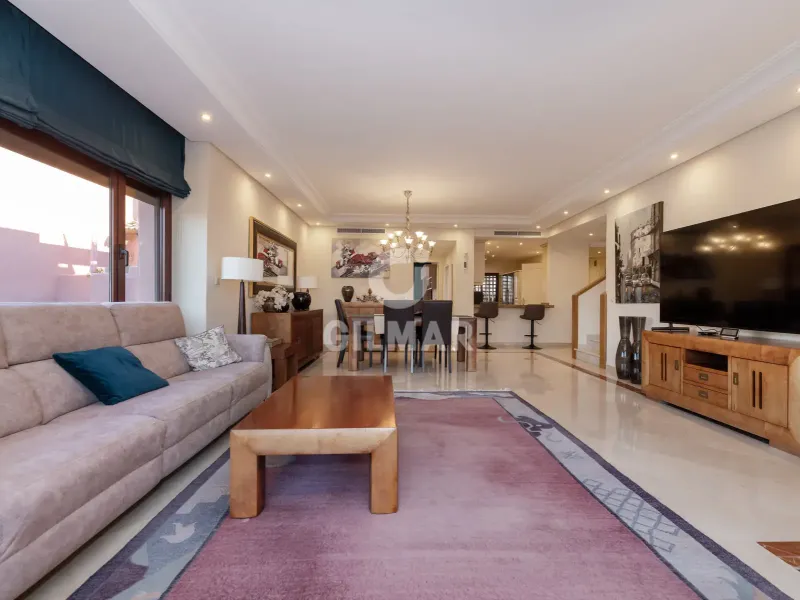 Duplex penthouse in Estepona Este - Málaga