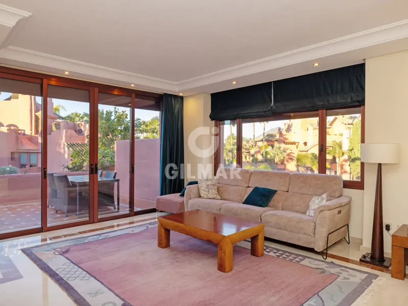 Duplex penthouse in Estepona Este - Málaga