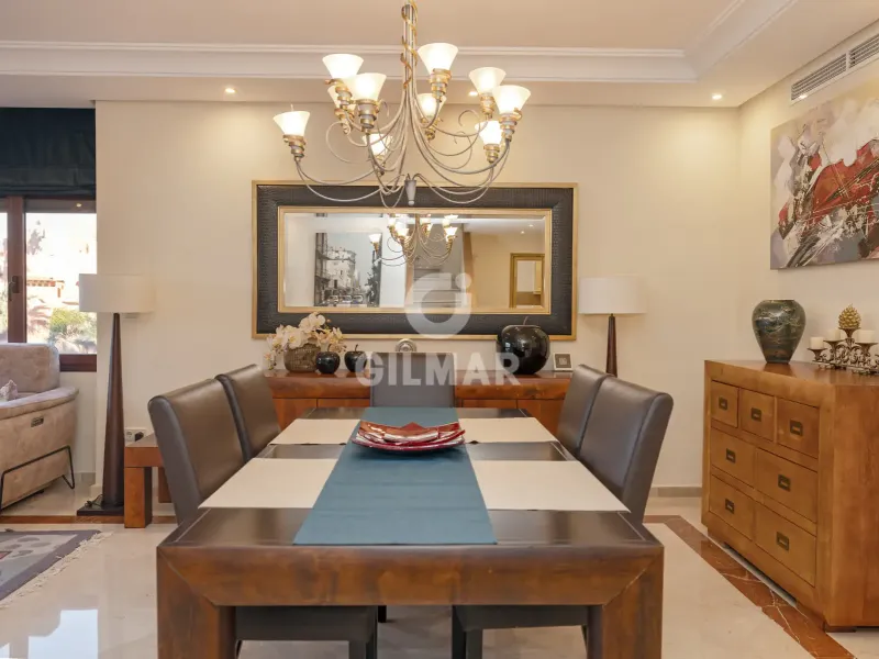 Duplex penthouse in Estepona Este - Málaga