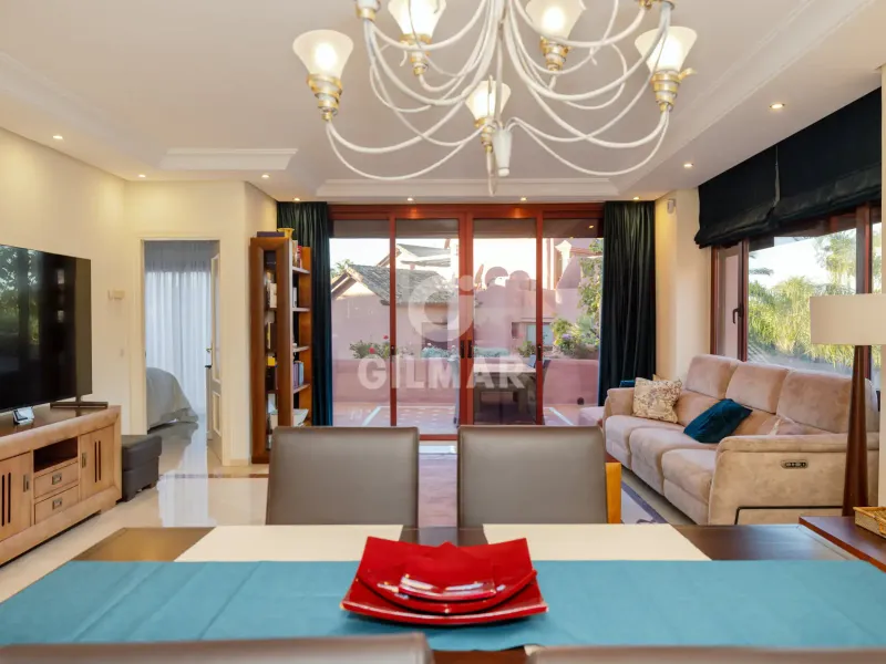 Duplex penthouse in Estepona Este - Málaga