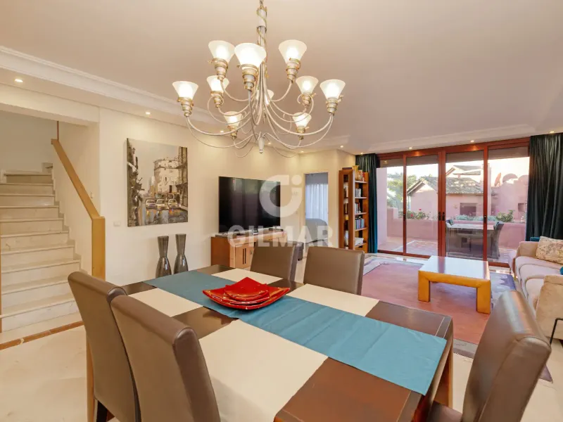 Duplex penthouse in Estepona Este - Málaga