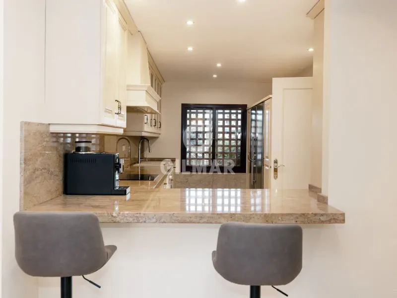 Duplex penthouse in Estepona Este - Málaga