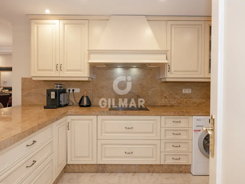 Duplex penthouse in Estepona Este - Málaga
