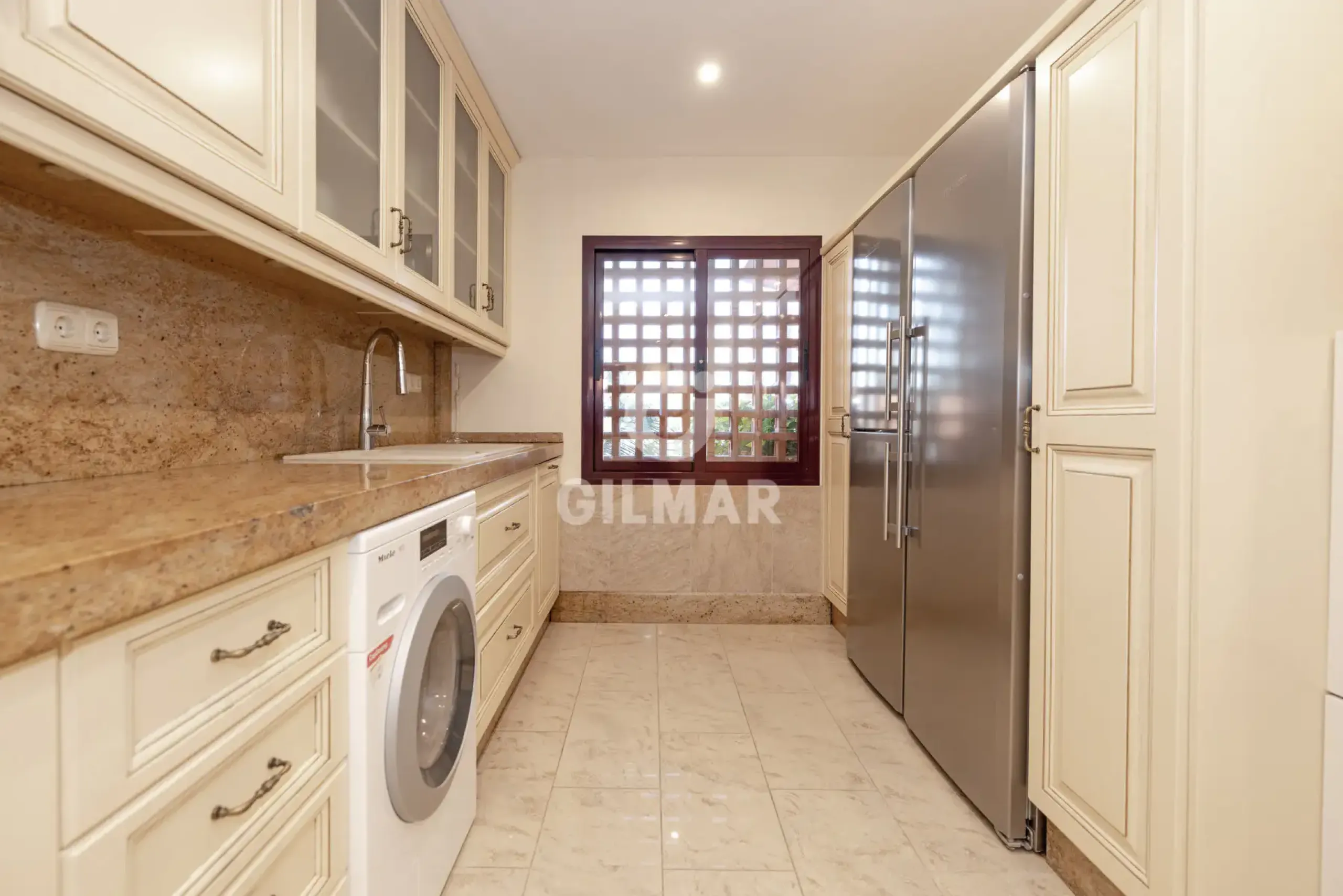 Duplex penthouse in Estepona Este - Málaga