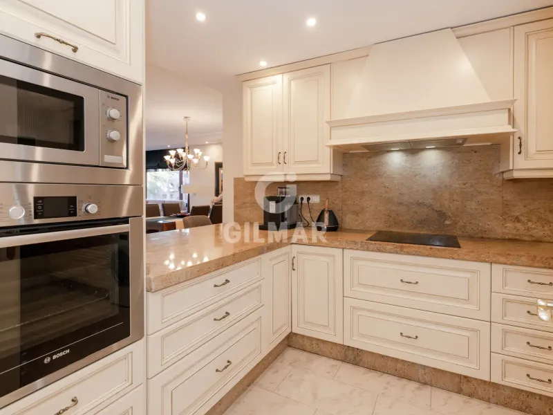 Duplex penthouse in Estepona Este - Málaga