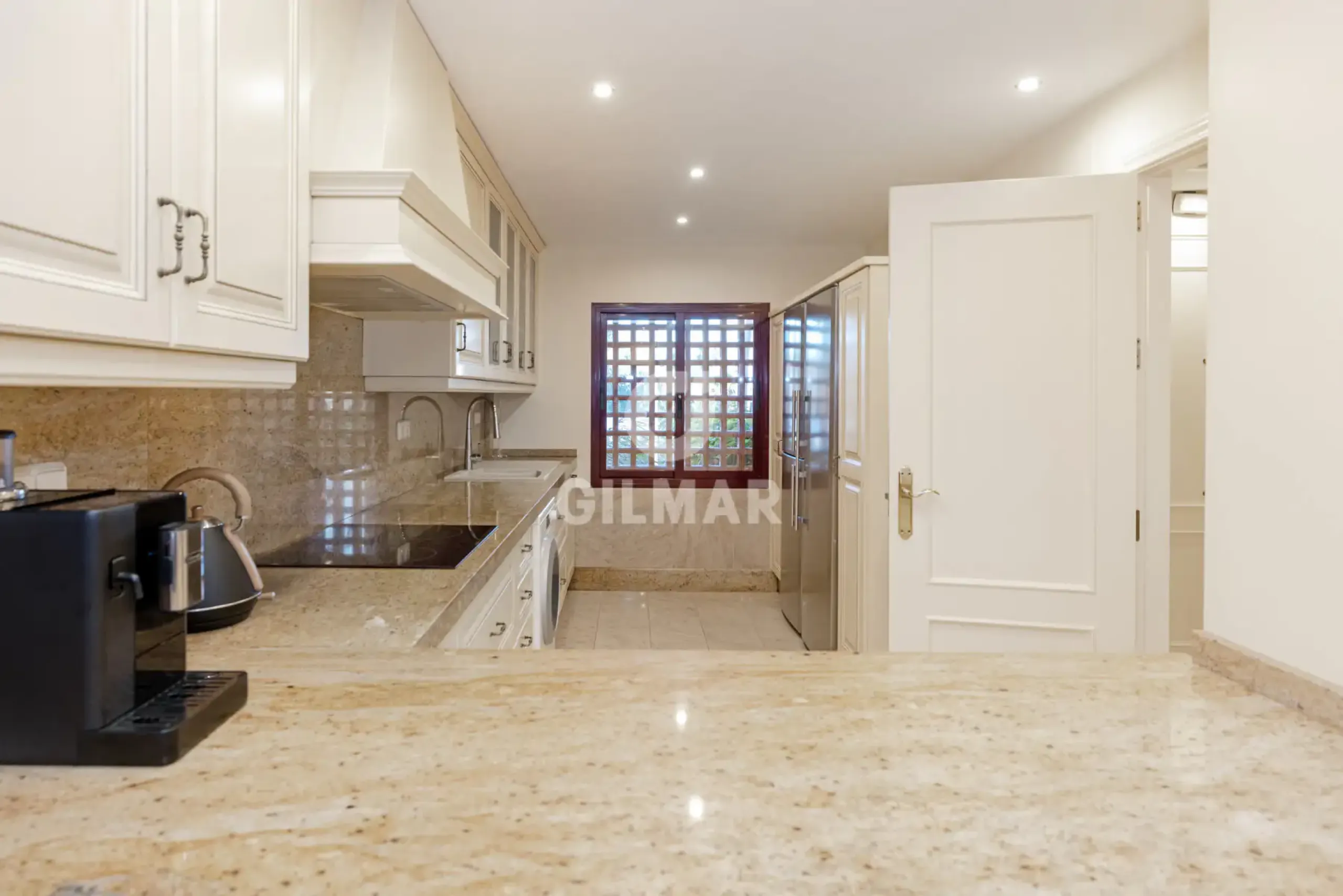 Duplex penthouse in Estepona Este - Málaga