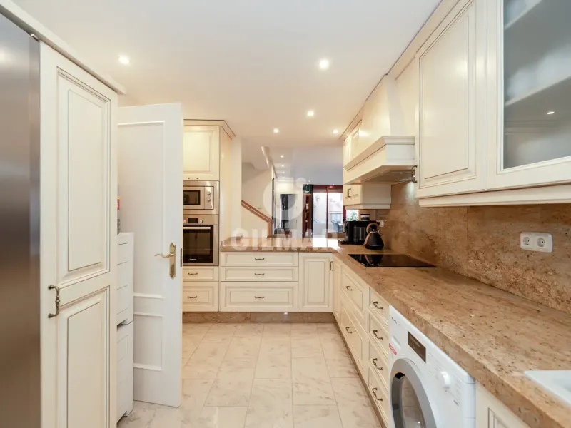Duplex penthouse in Estepona Este - Málaga