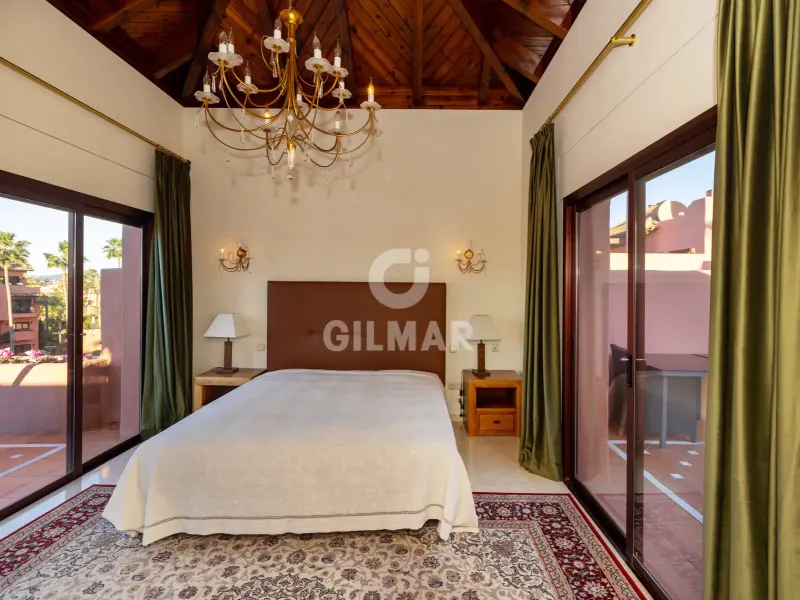 Duplex penthouse in Estepona Este - Málaga