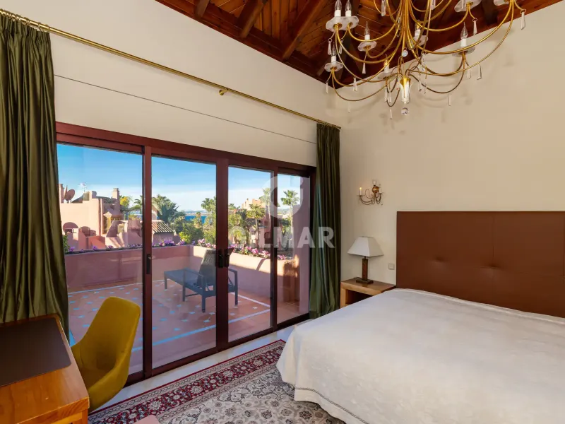 Duplex penthouse in Estepona Este - Málaga