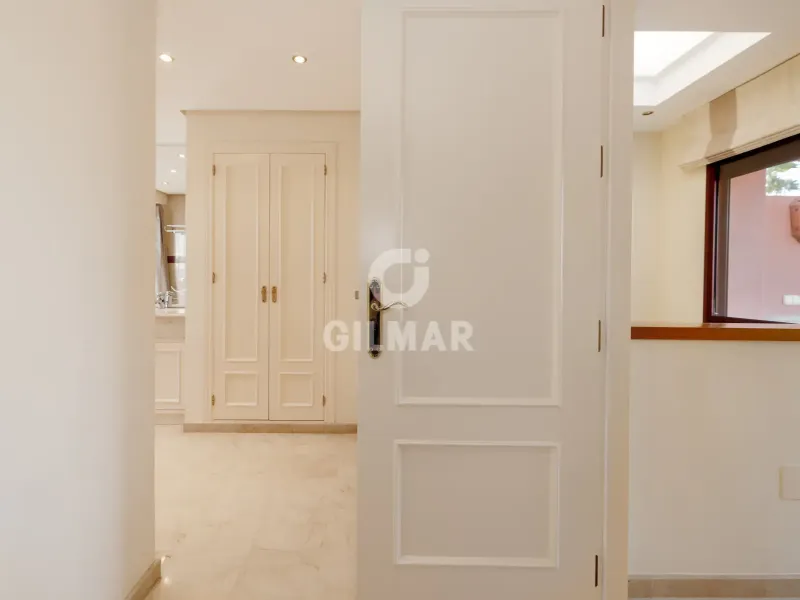 Duplex penthouse in Estepona Este - Málaga
