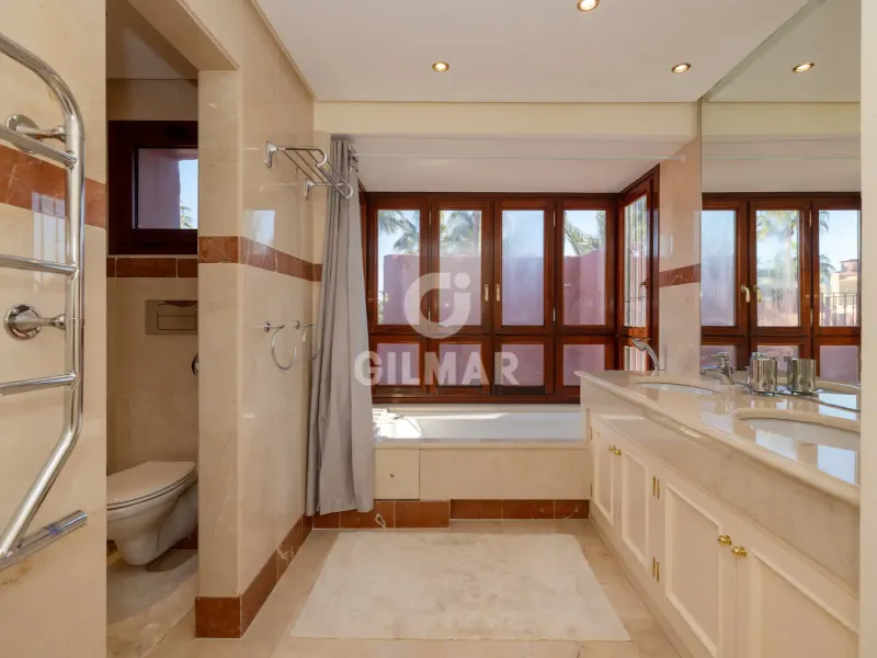 Duplex penthouse in Estepona Este - Málaga