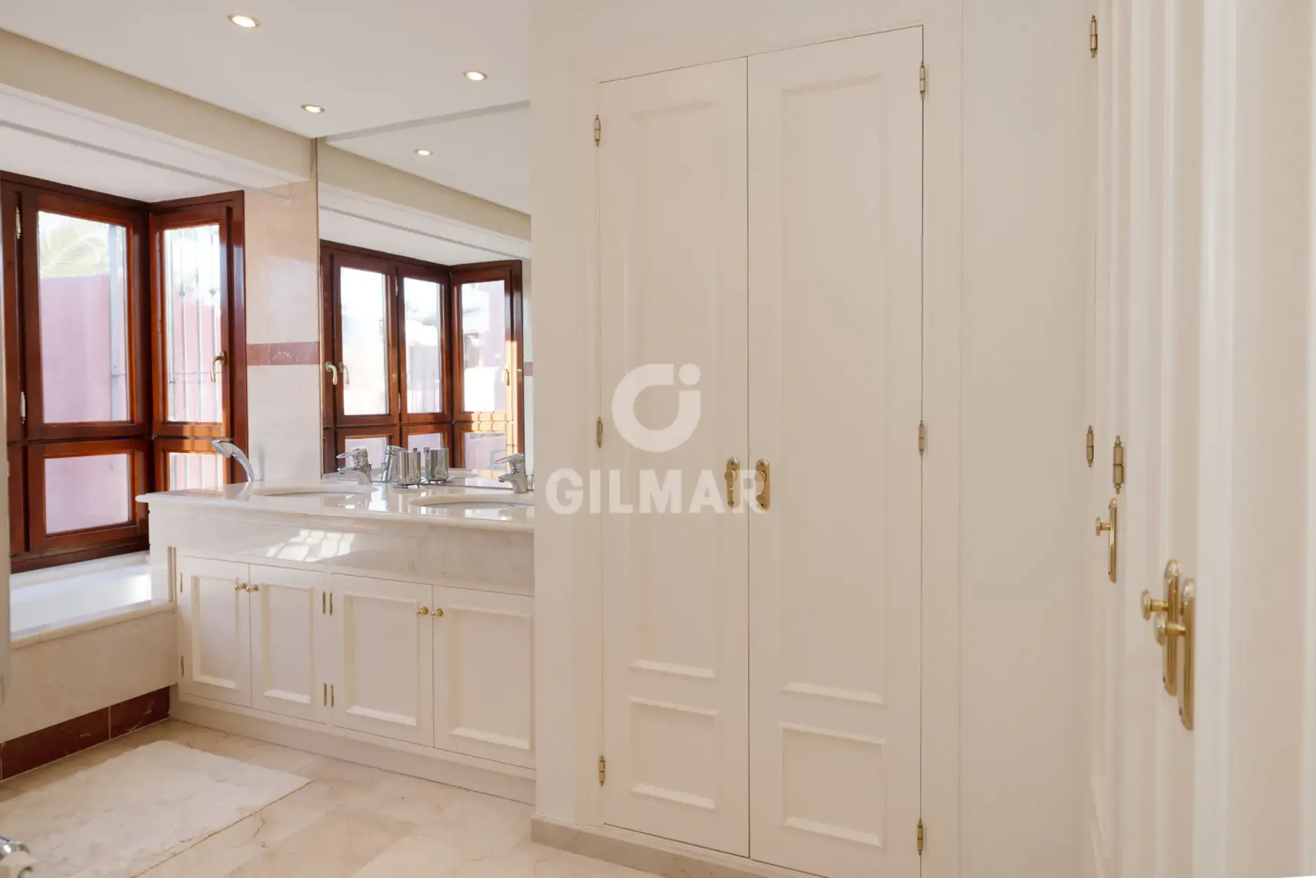 Duplex penthouse in Estepona Este - Málaga