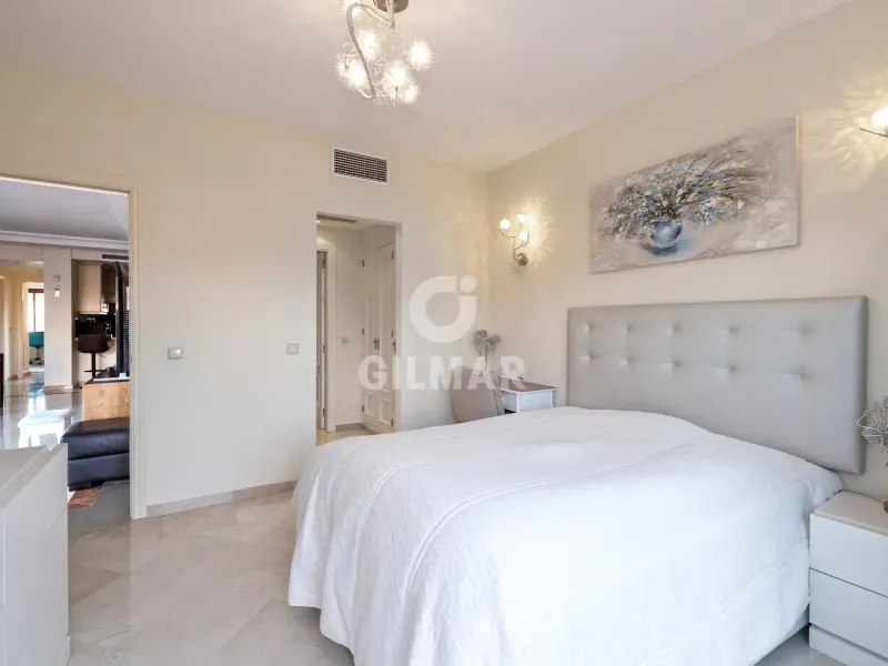 Duplex penthouse in Estepona Este - Málaga