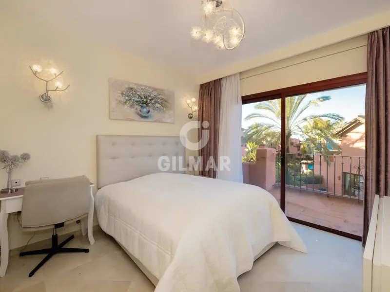Duplex penthouse in Estepona Este - Málaga