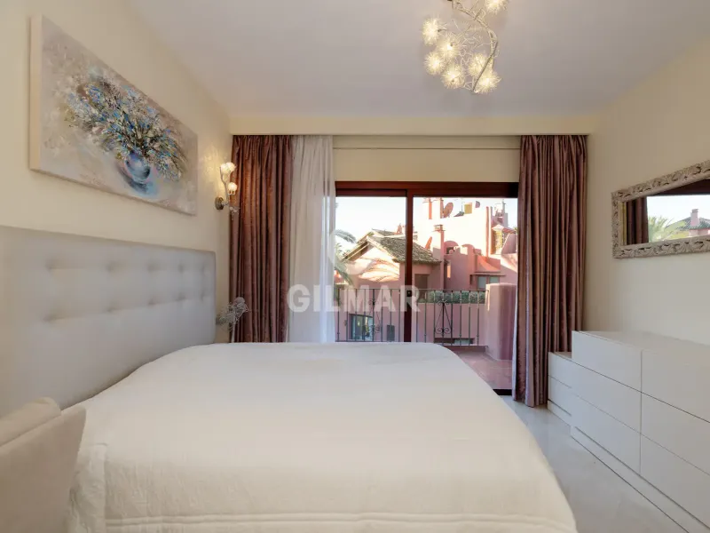 Duplex penthouse in Estepona Este - Málaga