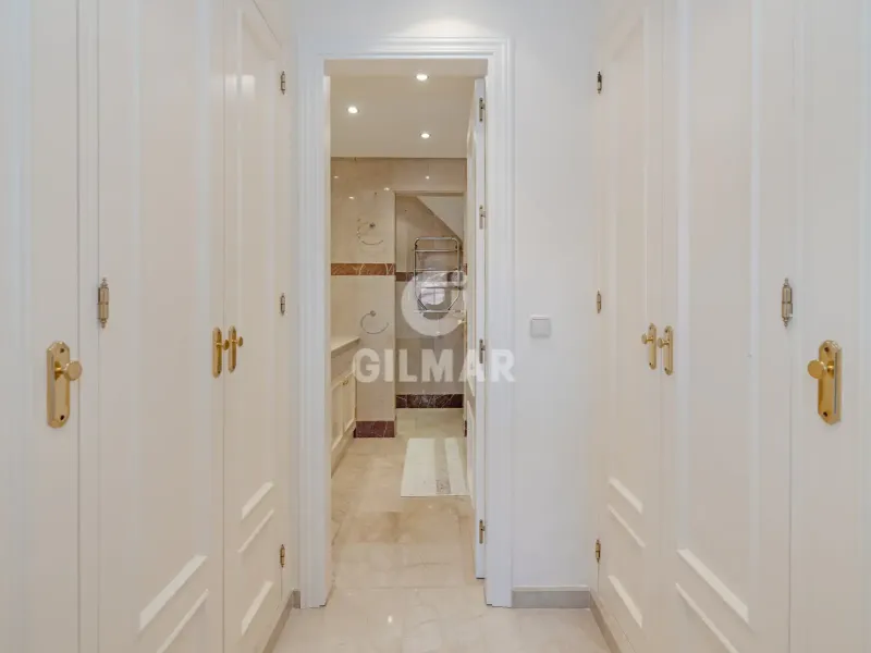 Duplex penthouse in Estepona Este - Málaga
