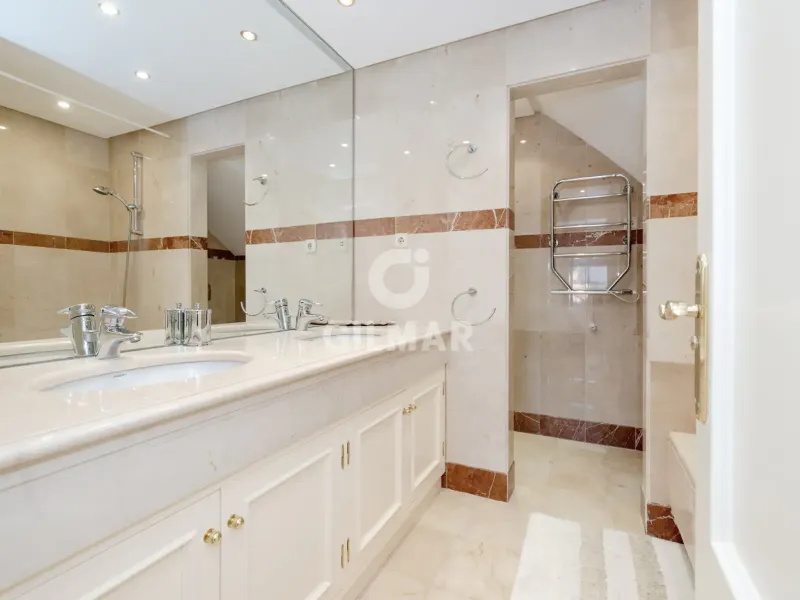 Duplex penthouse in Estepona Este - Málaga