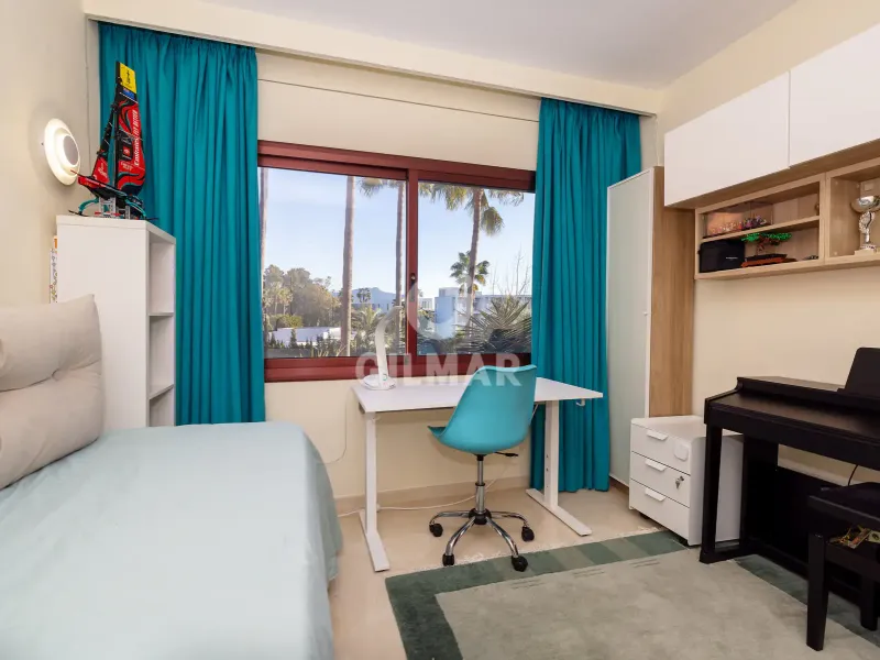 Duplex penthouse in Estepona Este - Málaga