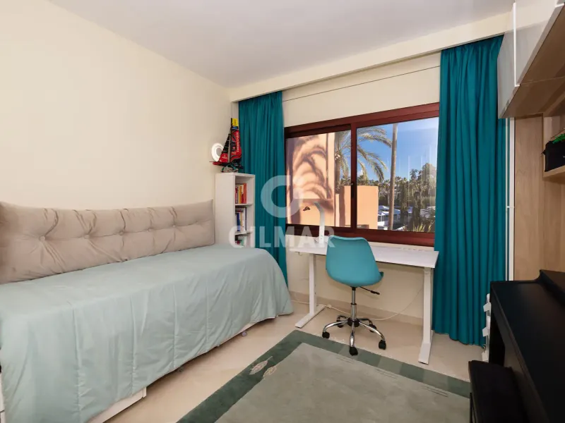 Duplex penthouse in Estepona Este - Málaga
