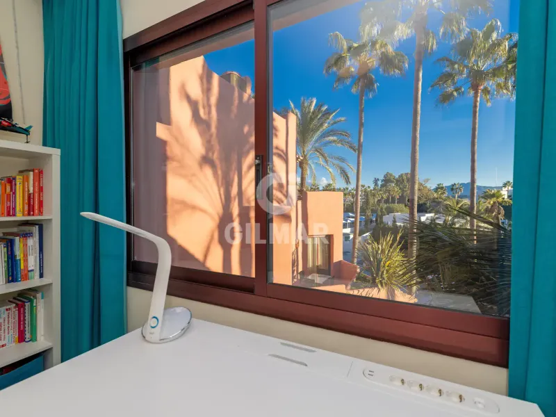 Duplex penthouse in Estepona Este - Málaga